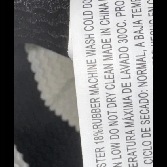 New Trendy Black Mini Skirt w/ Elastic Waist - Picture 5 of 6